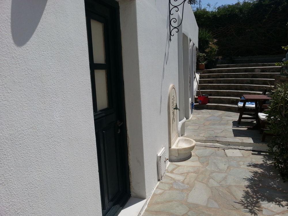 & Rania Aparthotel